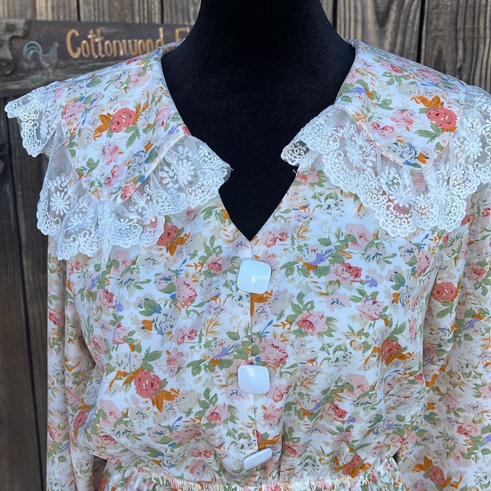 Vintage look Cottagecore style Yi Thai Sai size Small dress New with tags - Picture 4 of 6